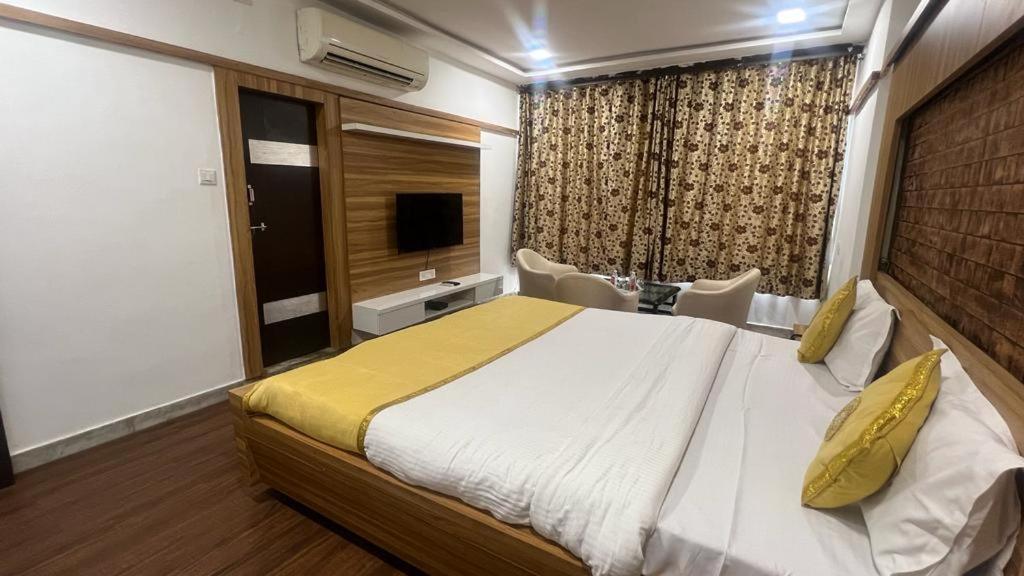 Hotel Rawla Ratanpur Bechiwāra Exterior foto